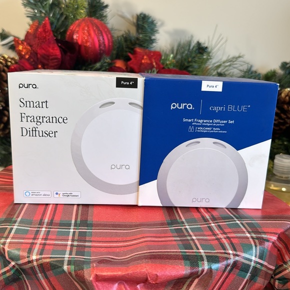 - Capri Blue Pura 4 Smart Fragrance Diffuser Kit - Picture 3 of 8